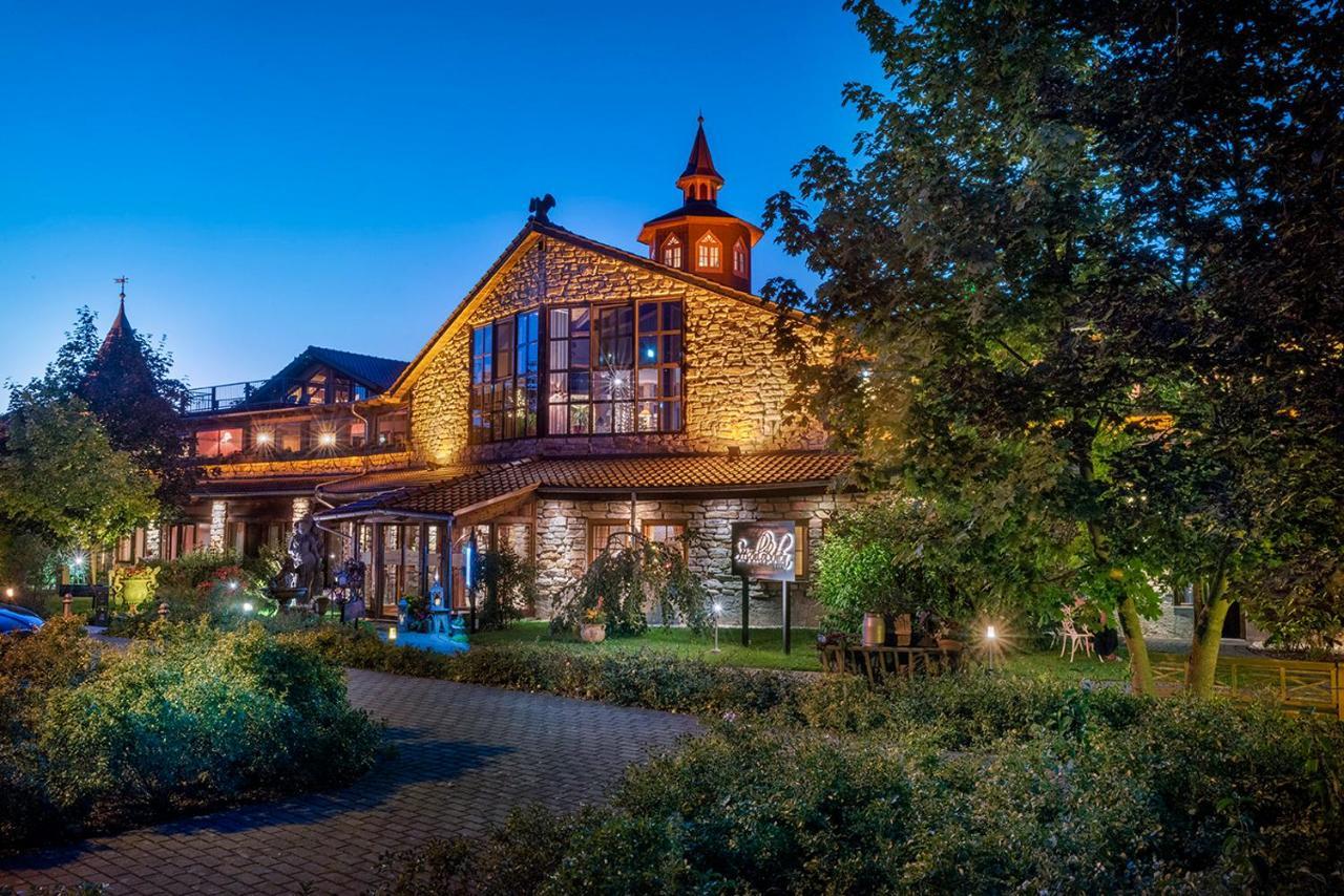 Wellnesshotel Seeschloesschen - Privat- Spa & Naturresort ゼンフテンベルク エクステリア 写真