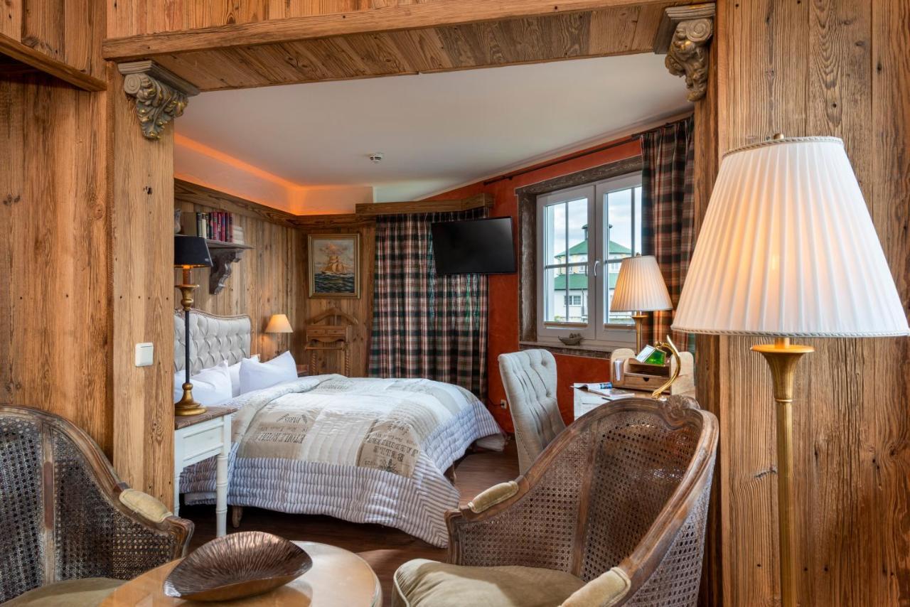 Wellnesshotel Seeschloesschen - Privat- Spa & Naturresort ゼンフテンベルク エクステリア 写真