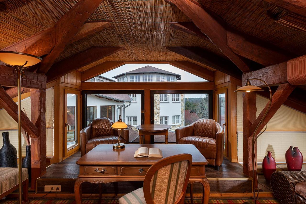 Wellnesshotel Seeschloesschen - Privat- Spa & Naturresort ゼンフテンベルク エクステリア 写真