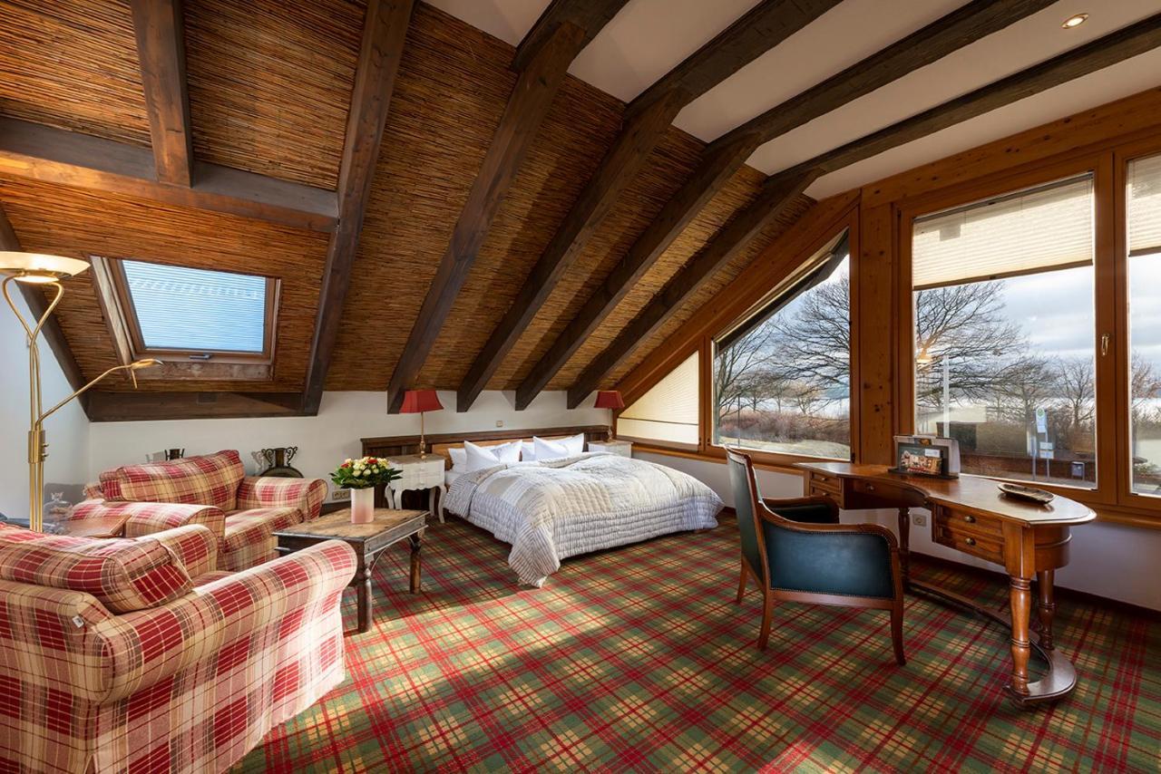 Wellnesshotel Seeschloesschen - Privat- Spa & Naturresort ゼンフテンベルク エクステリア 写真