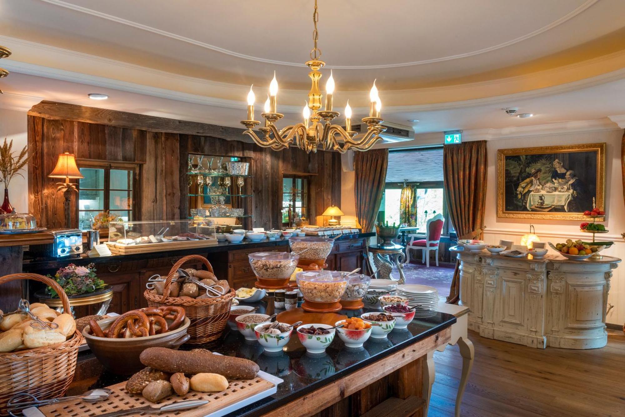 Wellnesshotel Seeschloesschen - Privat- Spa & Naturresort ゼンフテンベルク エクステリア 写真